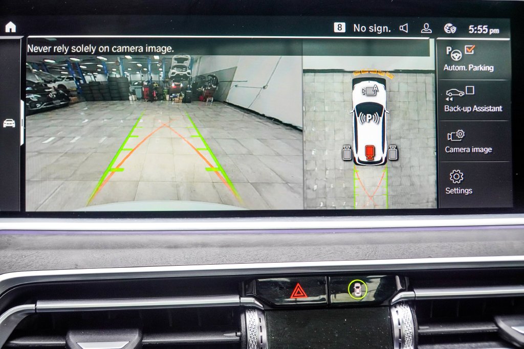 Used 2023 White BMW sDrive40i image 31