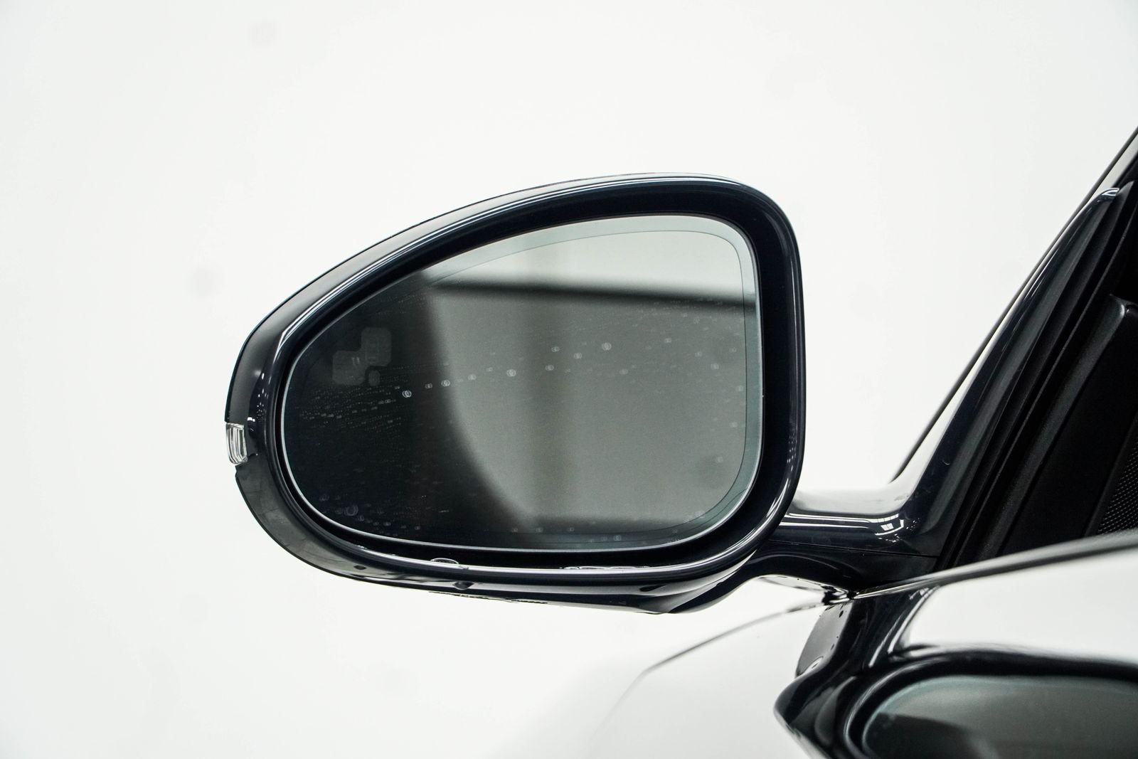 Used 2019 Black Jaguar R image 16