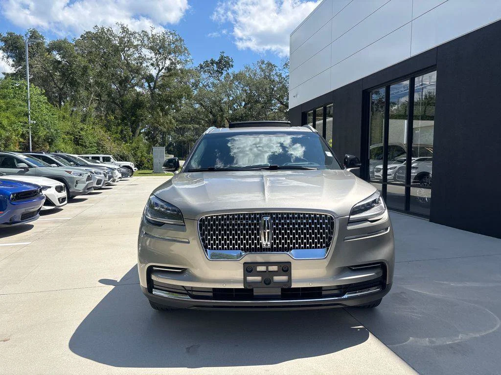 Used 2023 Beige Lincoln Reserve image 31