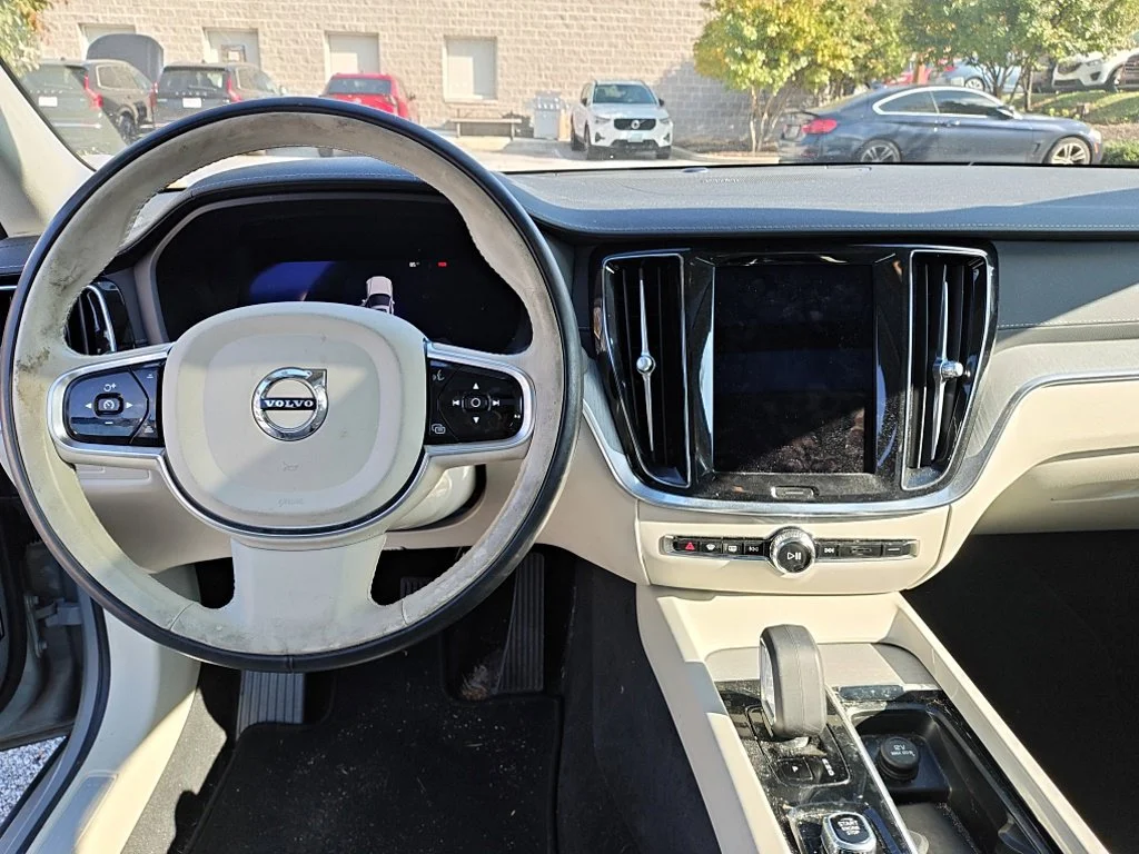 Used 2024 Gray Volvo Ultimate image 13