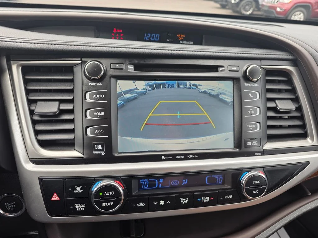 Used 2017 Blizzard Pearl Toyota Limited image 18