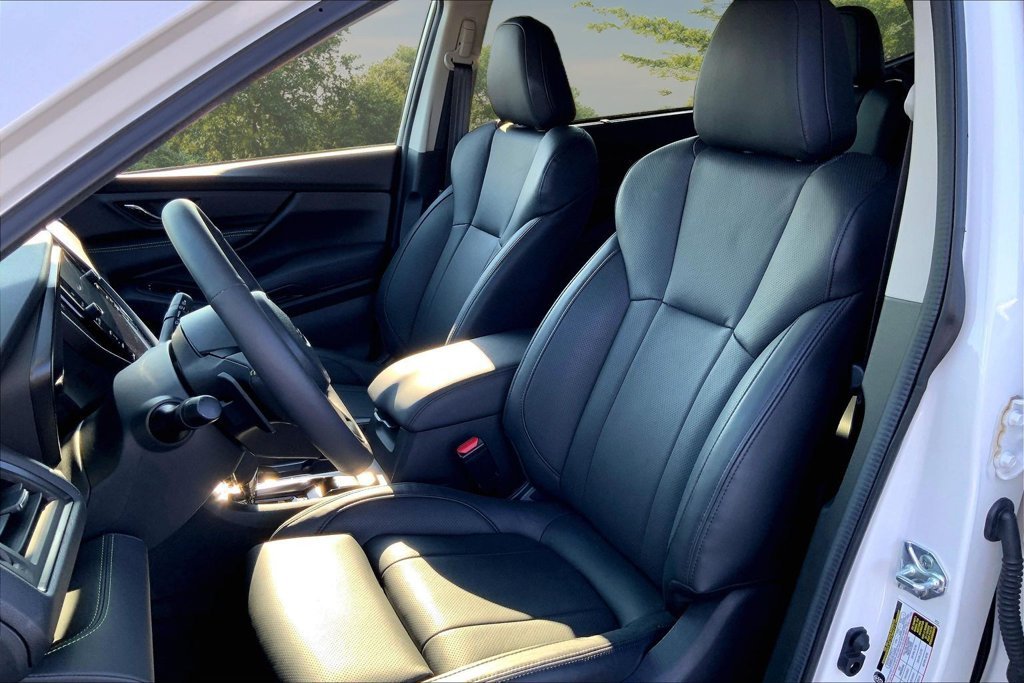 Used 2026 White Subaru Onyx Edition Touring image 20
