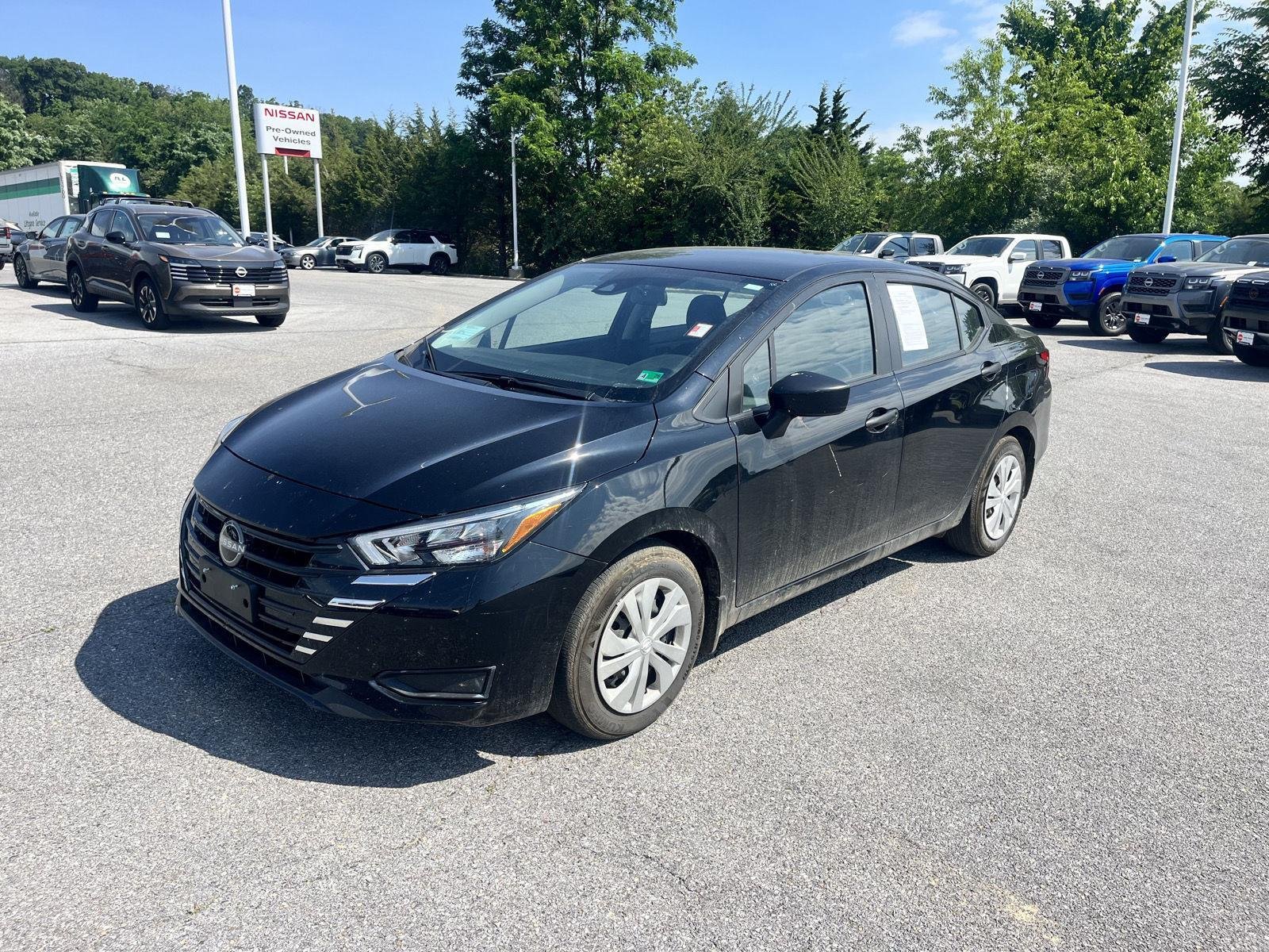 Used 2025 Super Black Nissan S image 3