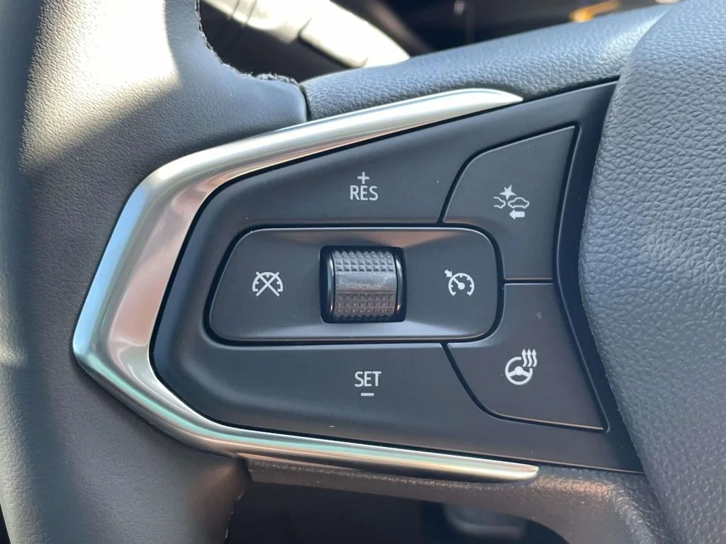 New 2026 Summit White Chevrolet LT image 28