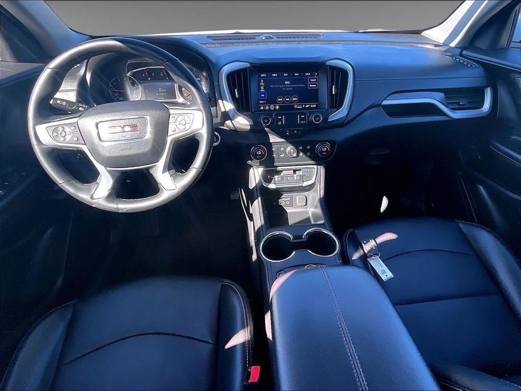 Used 2024 White GMC SLT image 21