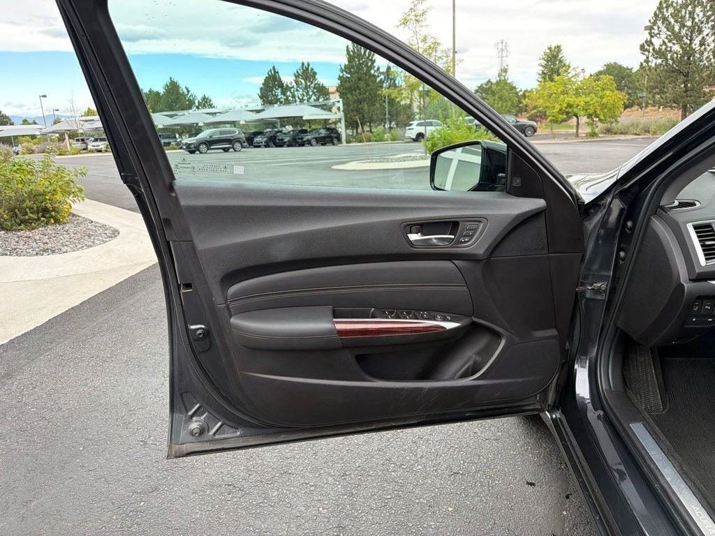 Used 2016 Gray Acura V6 Advance image 9