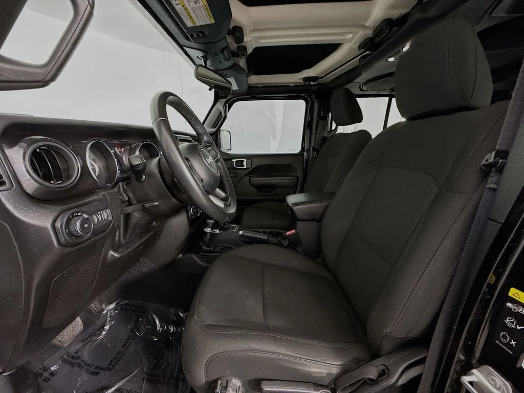 Used 2022 Black Jeep Unlimited Sport Altitude image 19