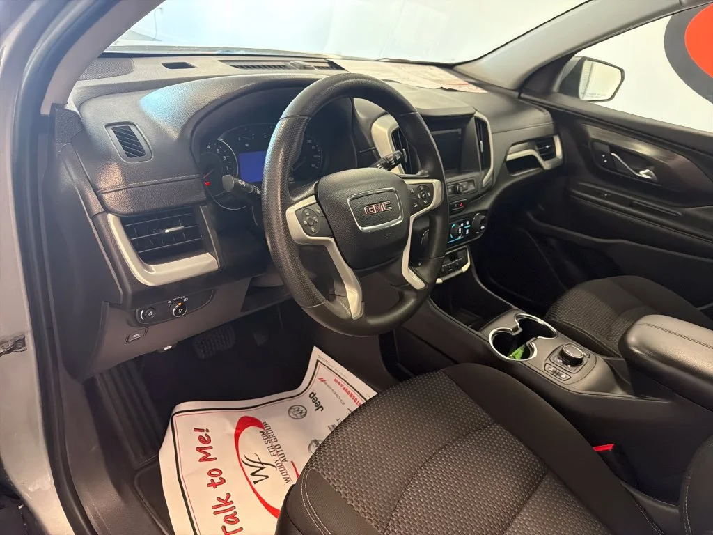 Used 2023 Silver GMC SLE image 13