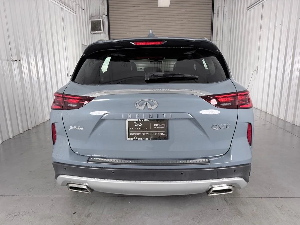 Certified Used 2023 Gray INFINITI LUXE image 6