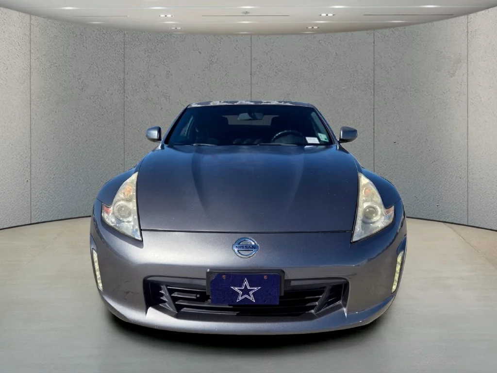 Used 2014 Gray Nissan Base image 7
