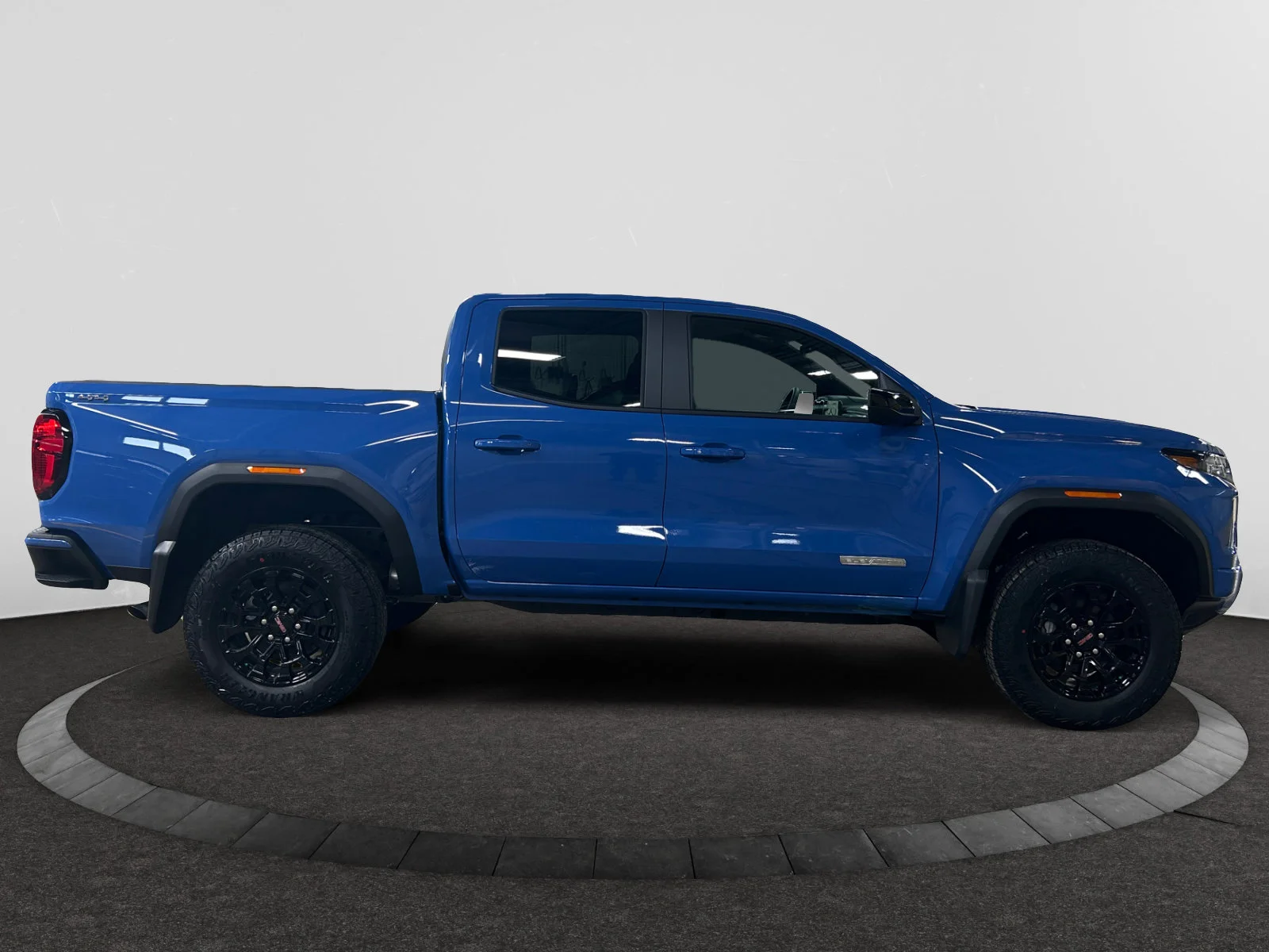 New 2026 Rapids Metallic GMC Elevation image 6