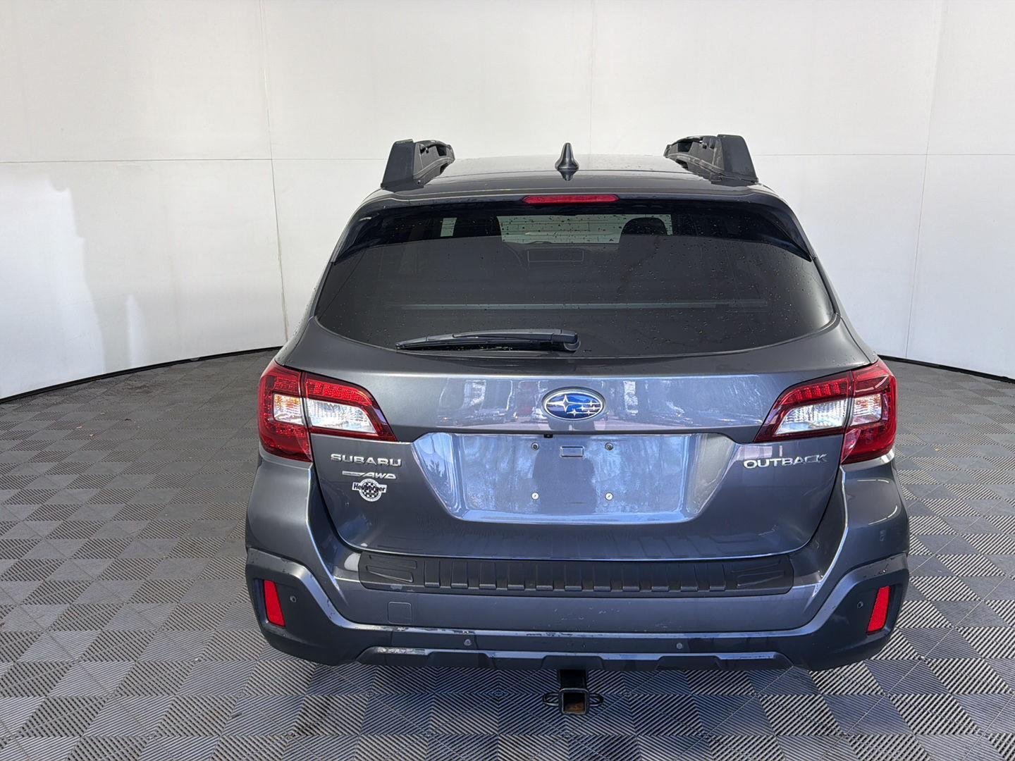 Used 2018 Magnetite Gray Metallic Subaru Limited image 7