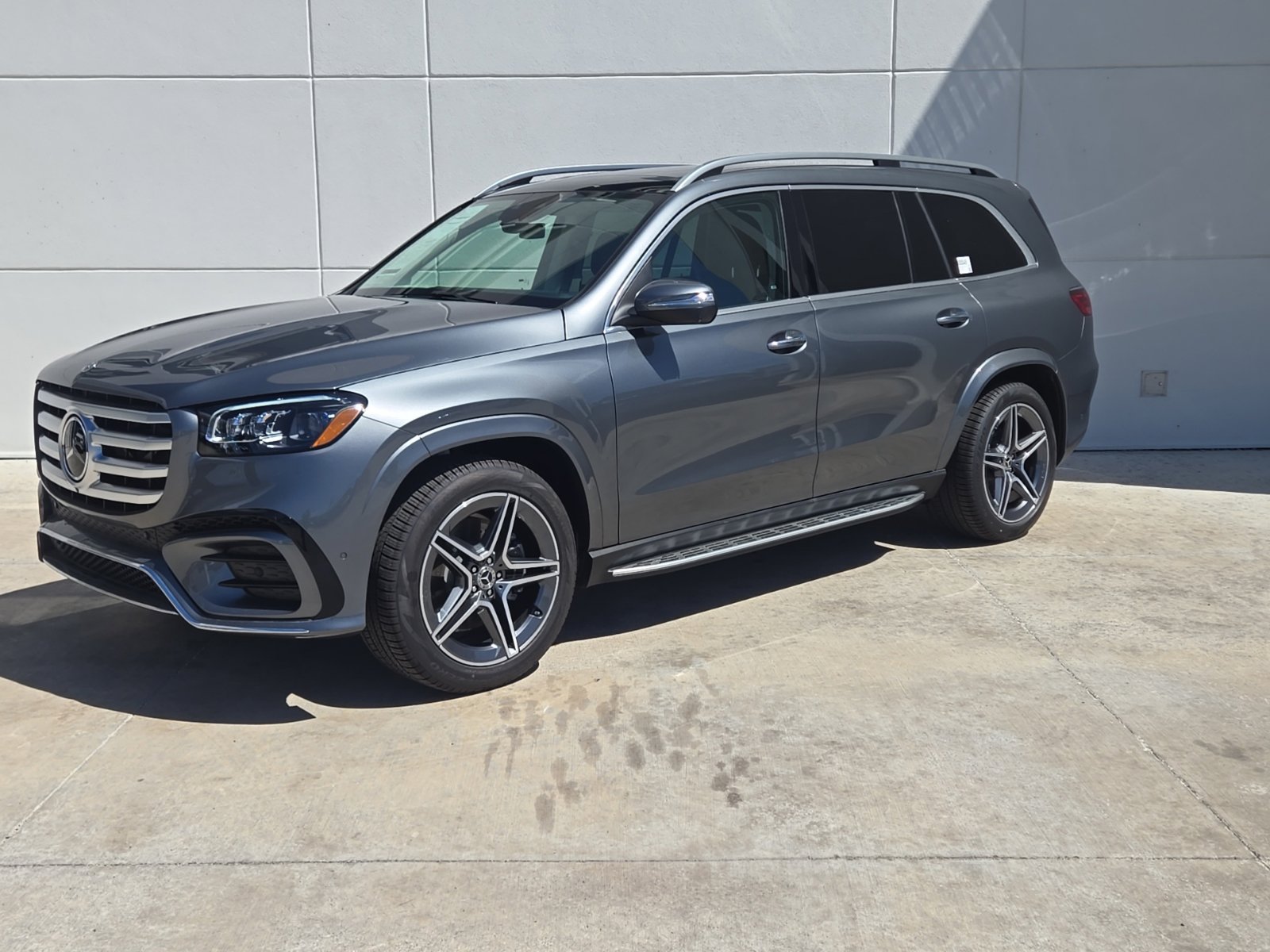 New 2026 Selenite Grey Metallic Mercedes-Benz GLS 450 image 5