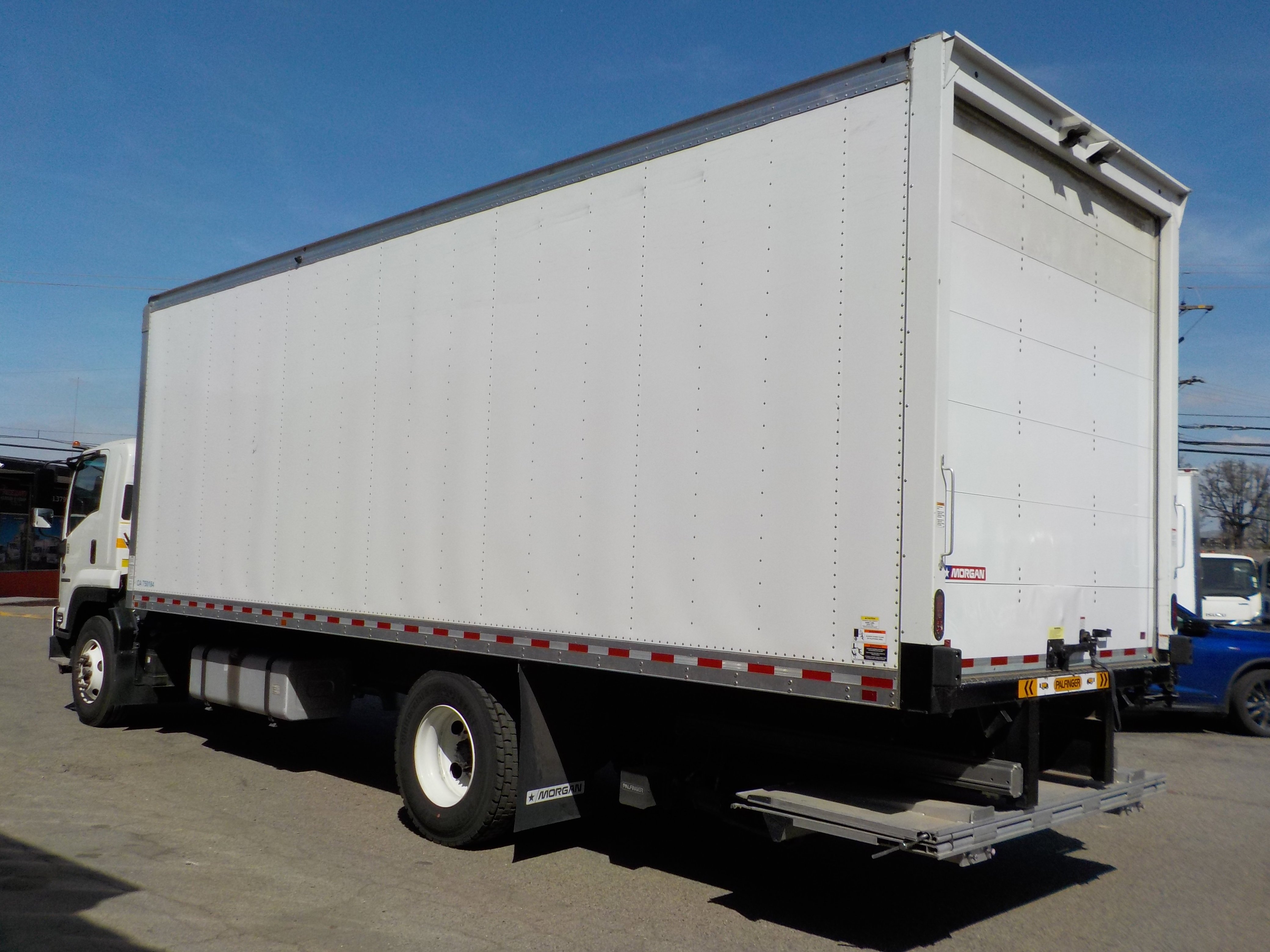 Used 2024 White ISUZU  image 6