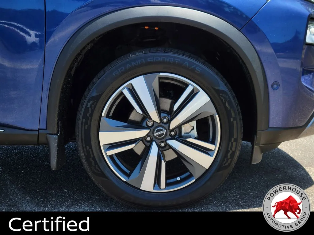Used 2023 Blue Nissan SL image 12