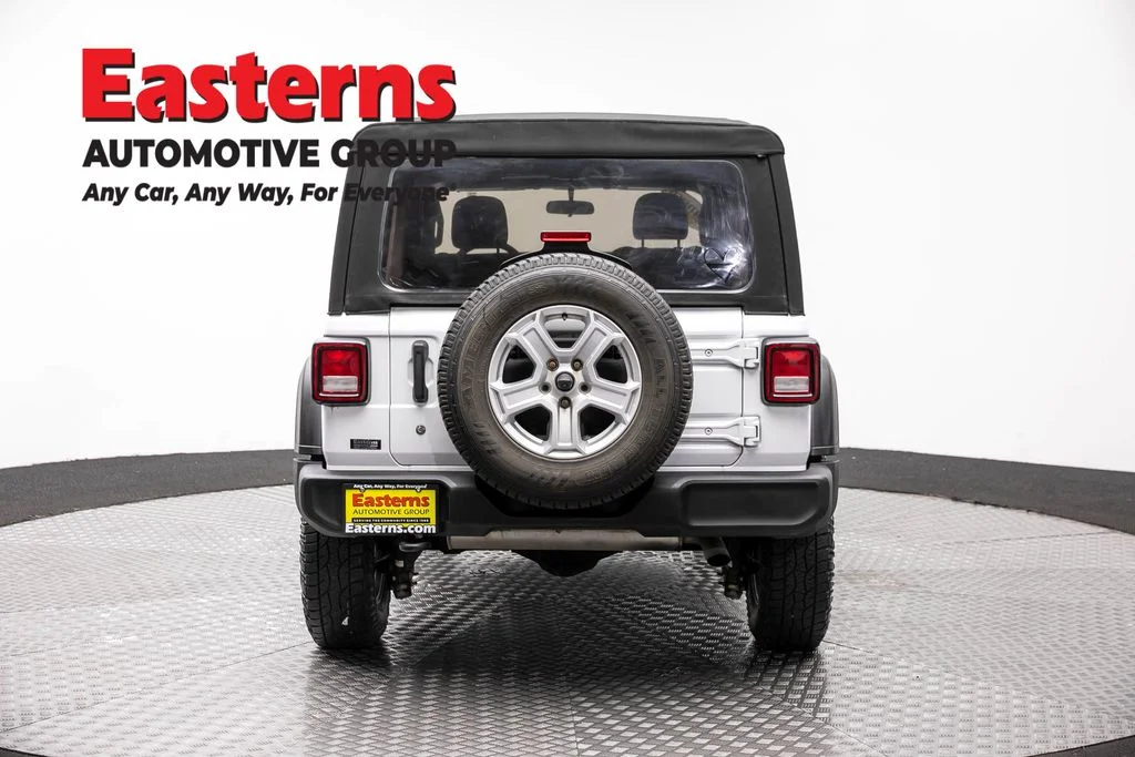 Used 2018 White Jeep Unlimited Sport S image 6