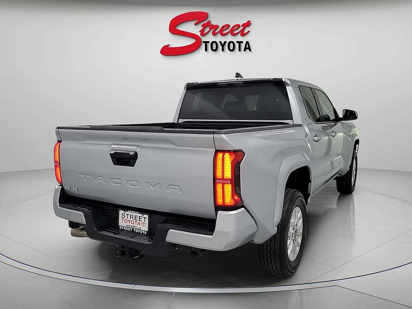 Certified Used 2025 Silver Toyota  image 4