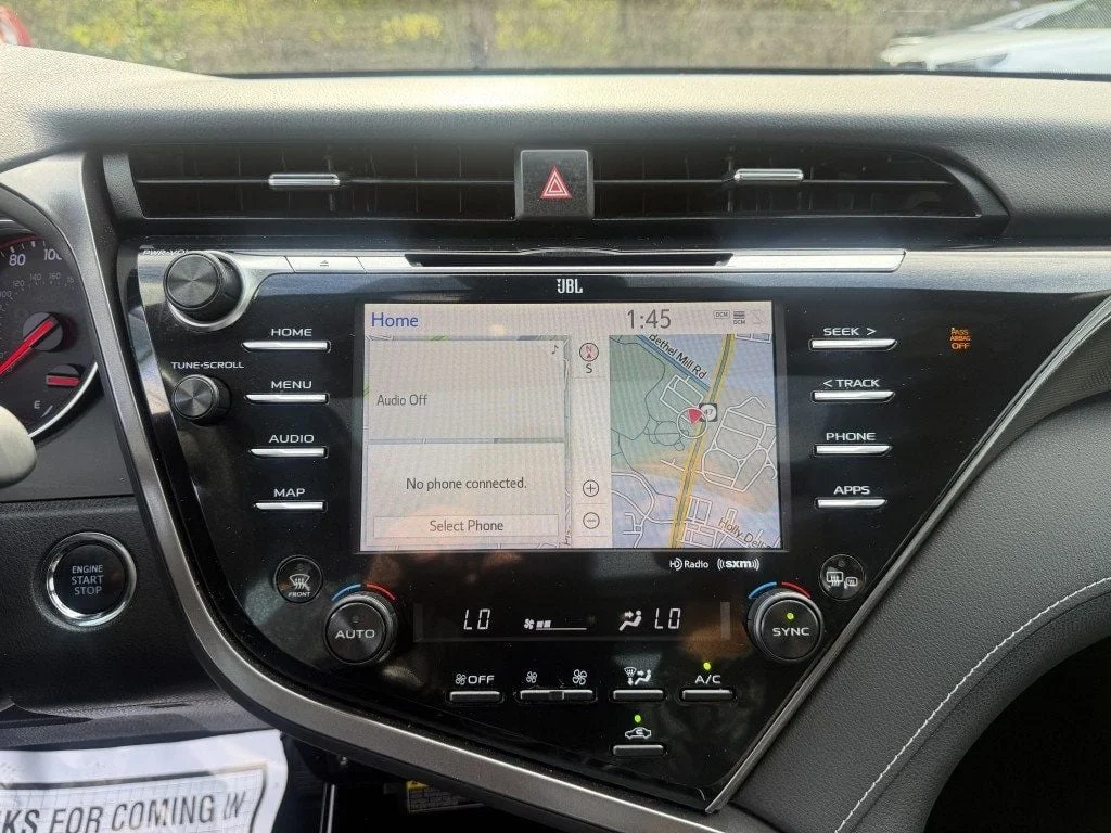 Used 2020 Wind Chill Pearl Toyota XSE Automatic w/ Navigation, Panoramic Roof & Two-Tone Roof image 21