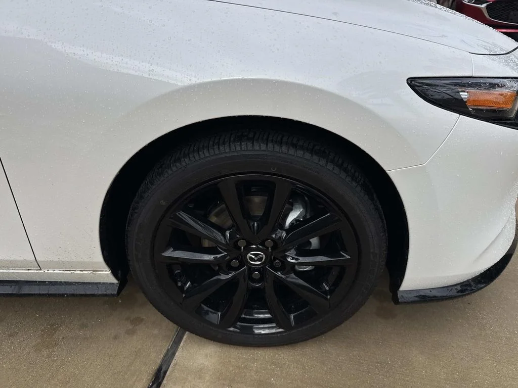 New  White Mazda 2.5 S Carbon Edition image 3