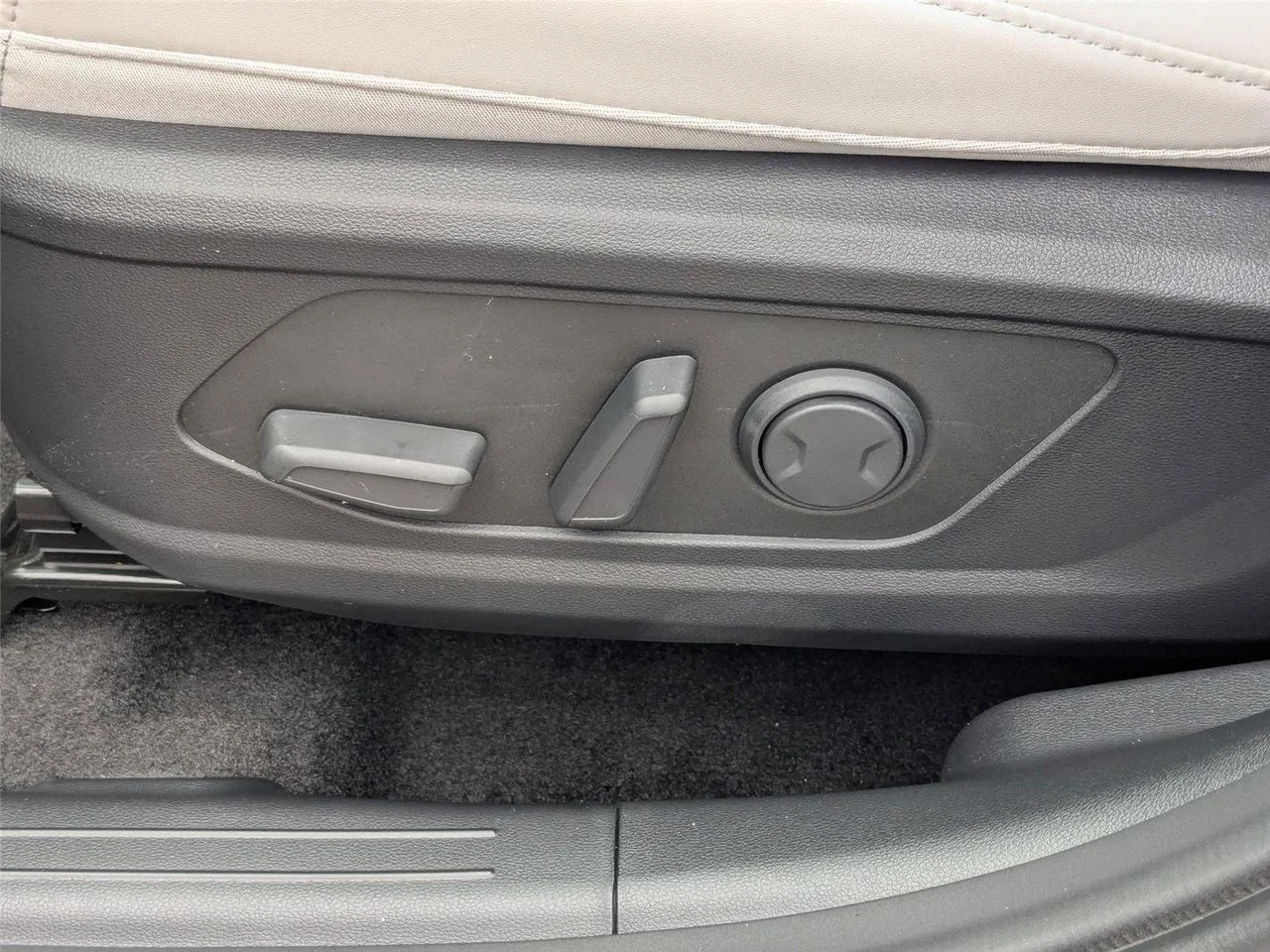 2025 Hyundai Tucson SEL Convenience - Photo 13