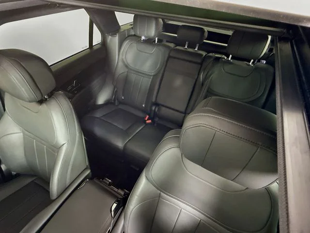 Used 2024 Black Land Rover Dynamic SE image 14