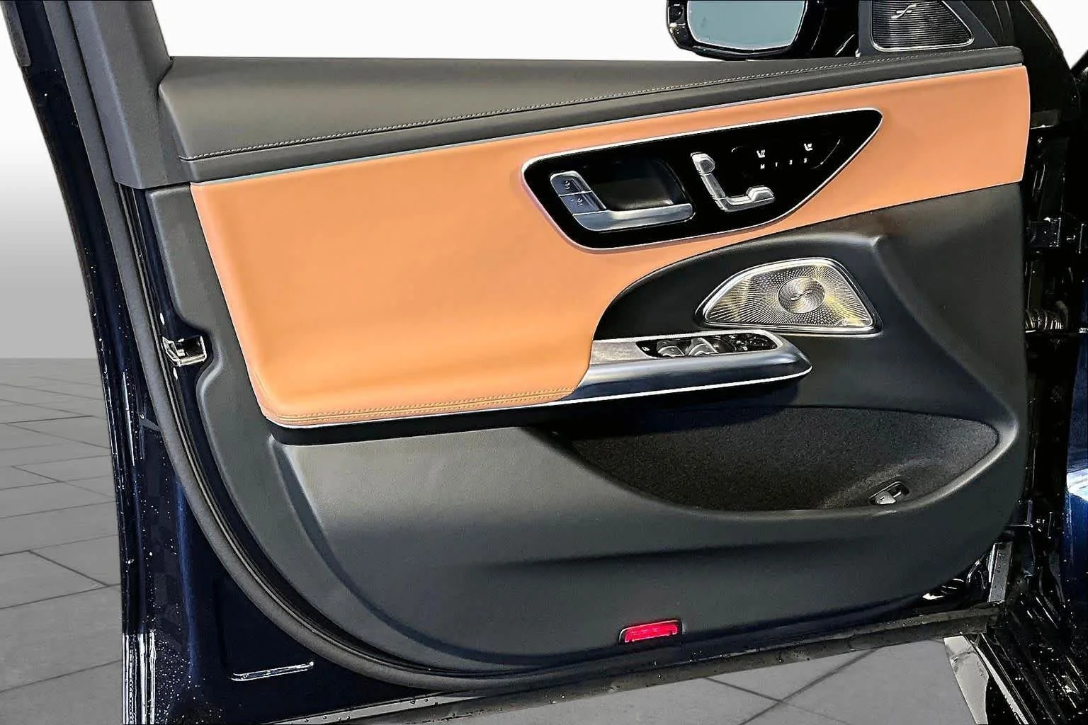 New 2027 Nautical Blue Metallic Mercedes-Benz AMG® E 53 Hybrid image 11