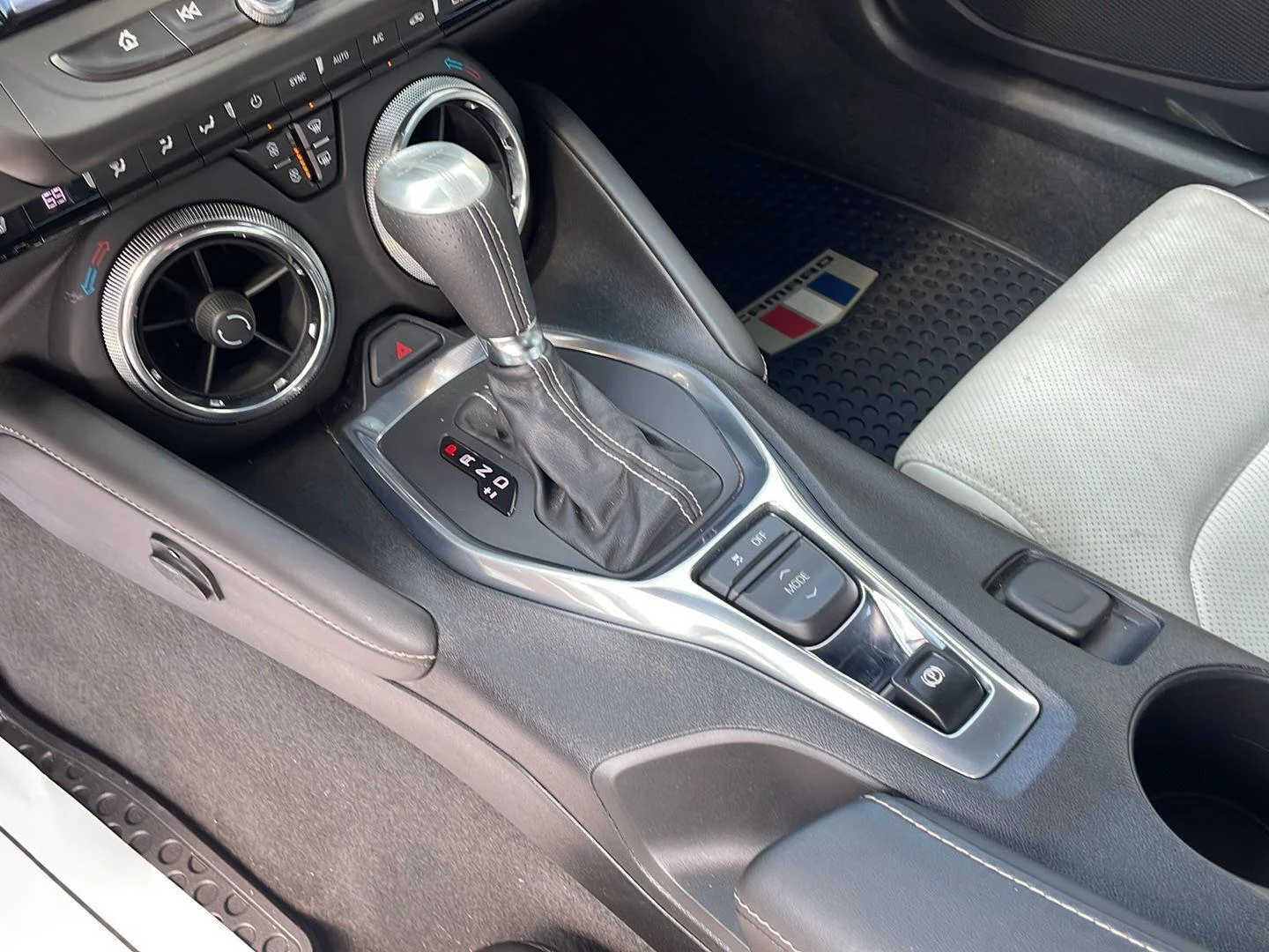 Used 2018 Summit White Chevrolet 2SS image 18