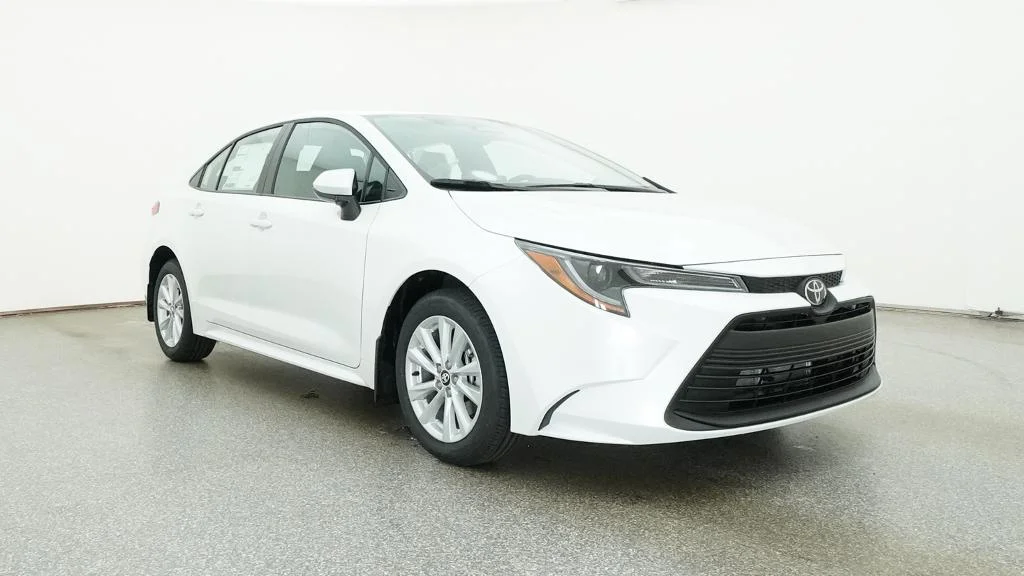 New 2027 Wind Chill Pearl Toyota LE image 9