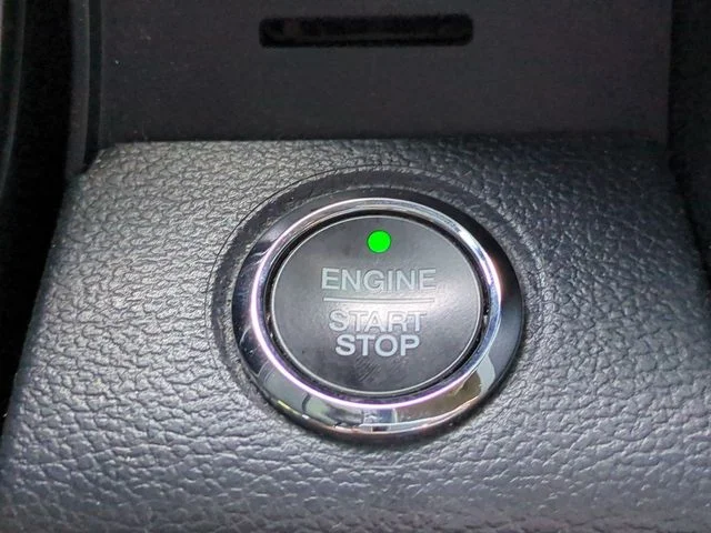 Used 2022 Agate Black Metallic Ford Lariat image 28
