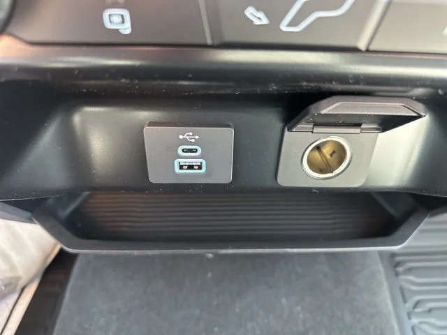 2025 Ford F-350 Super Duty XLT - Photo 37