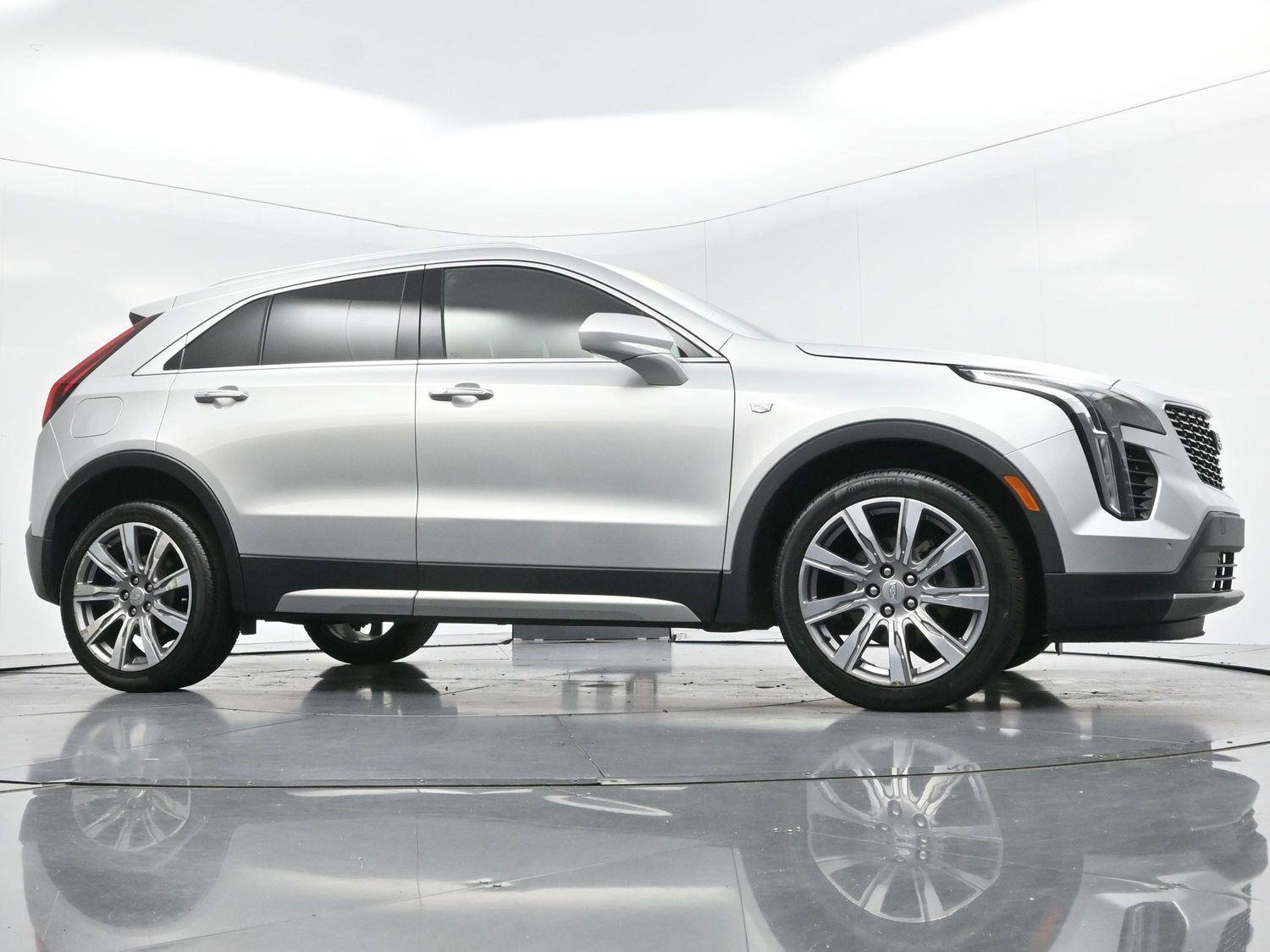 Used 2020 Radiant Silver Metallic Cadillac FWD Premium Luxury image 46
