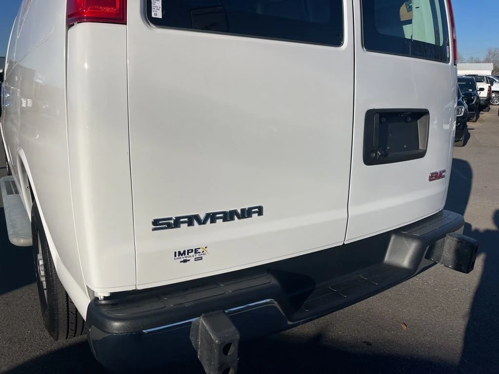 Used 2023 Summit White GMC Work Van image 19