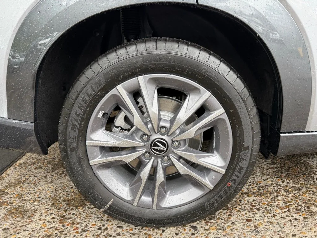 New 2026 Solar Silver Metallic Acura AWD image 9