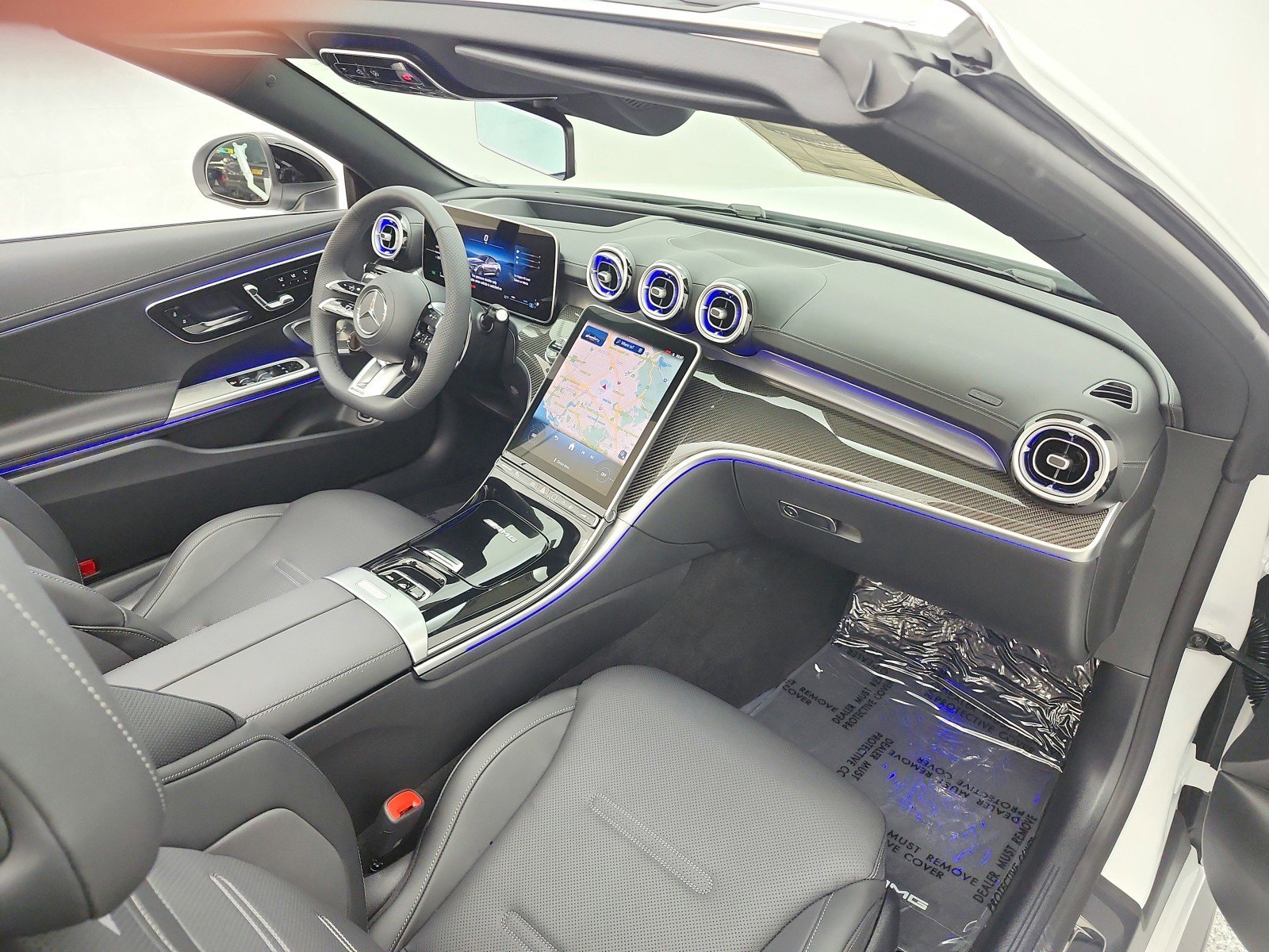 New 2026 MANUFAKTUR Moonlight White Metallic Mercedes-Benz AMG® CLE 53 4MATIC+ Cabriolet image 39