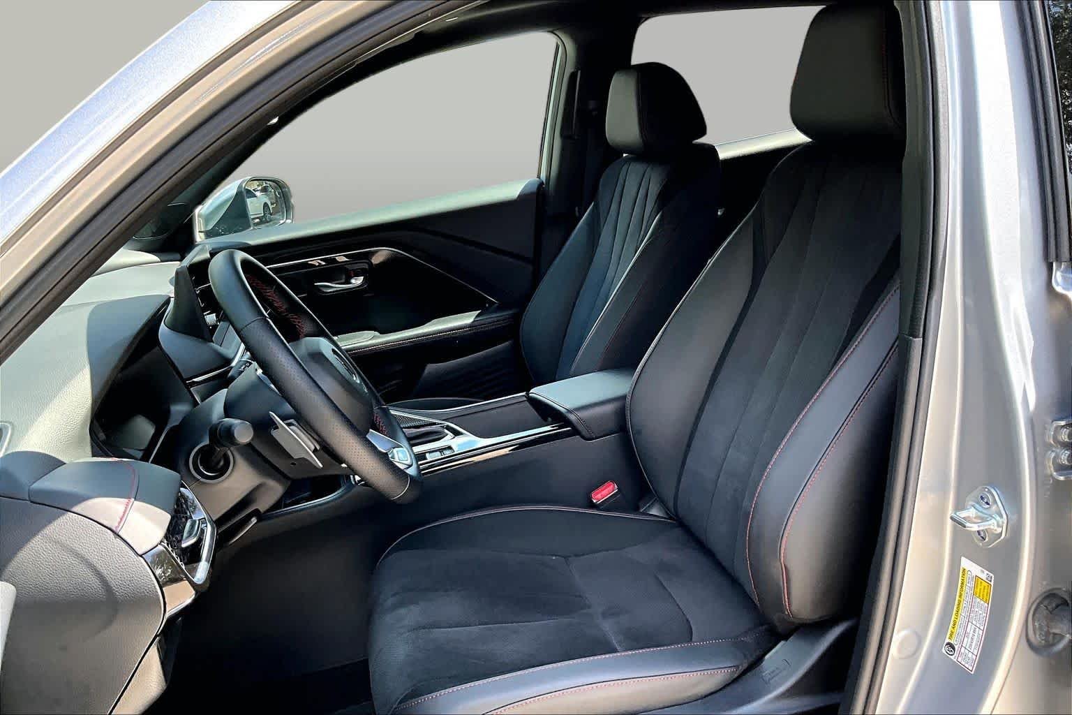 Used 2025 Solar Silver Metallic Acura w/A-Spec Package image 7