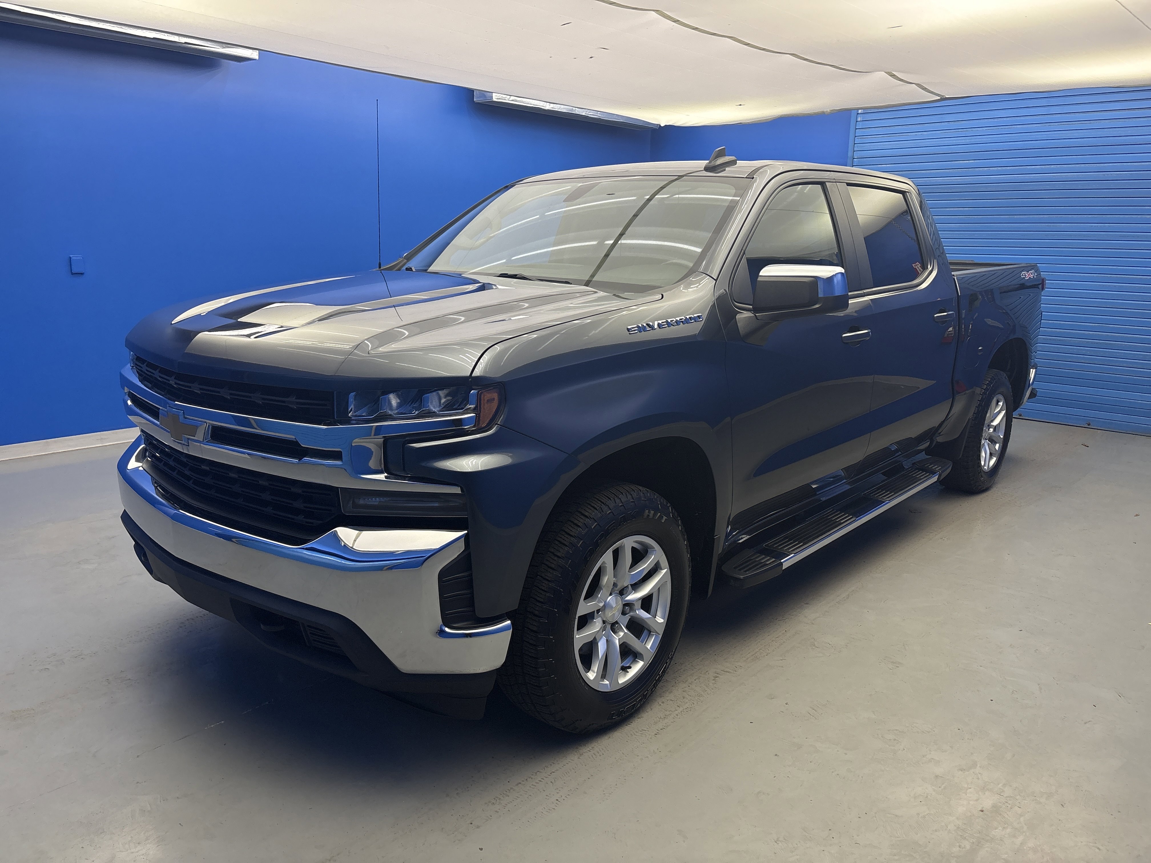 Used 2021 Shadow Gray Metallic Chevrolet LT image 4