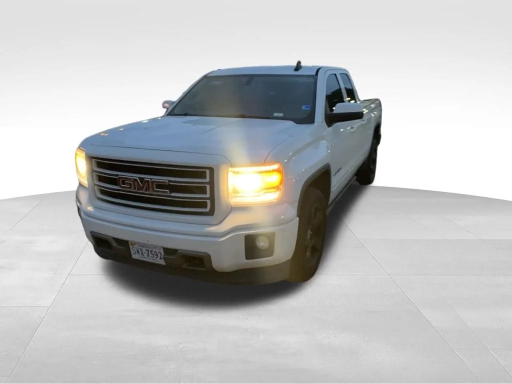 Used 2015 White GMC Base image 3
