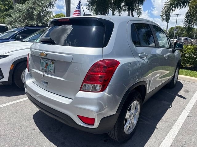 Used 2022 Silver Chevrolet LS image 6