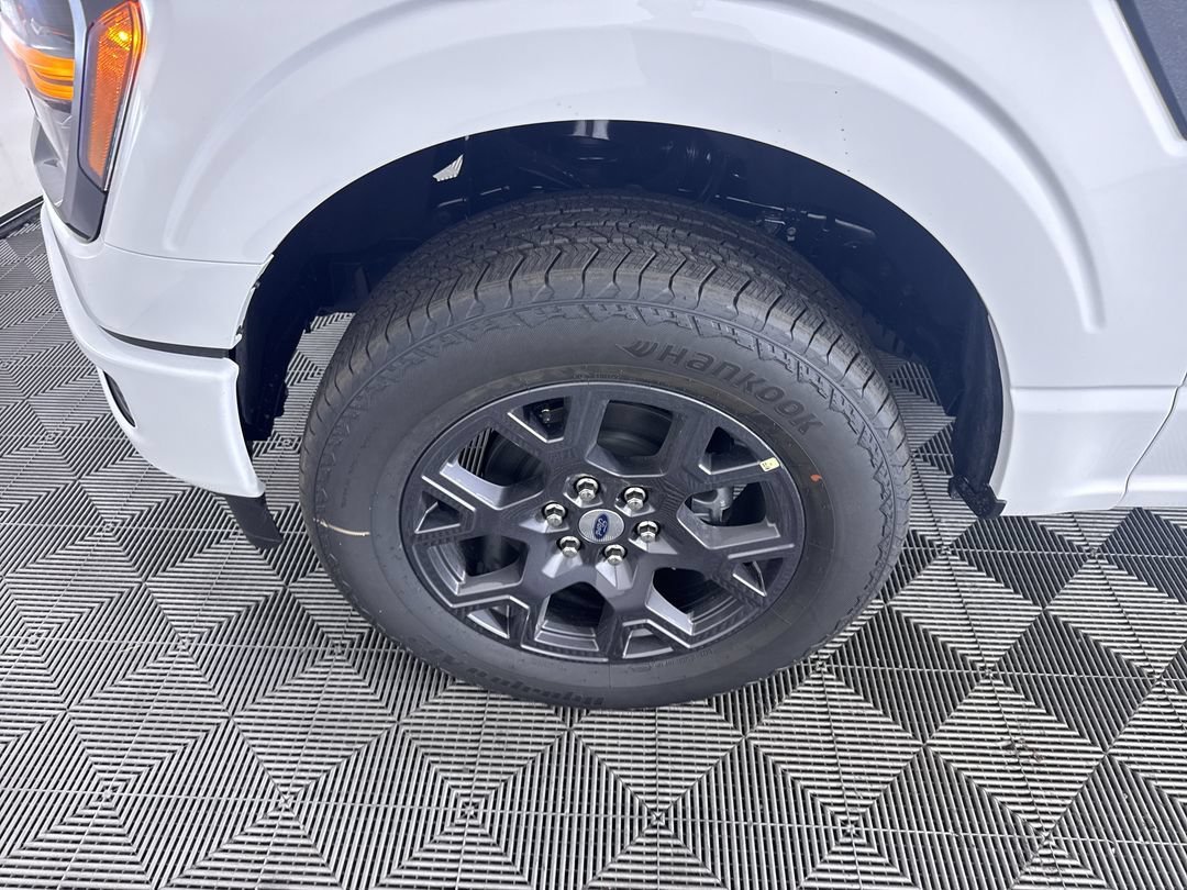 New 2026 Oxford White Ford STX image 25