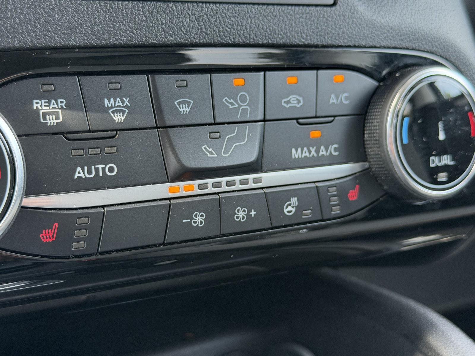 Used 2022 Carbonized Gray Ford SE image 8