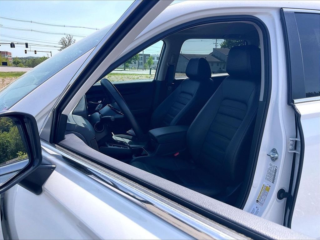 Used 2025 White Honda EX-L image 10