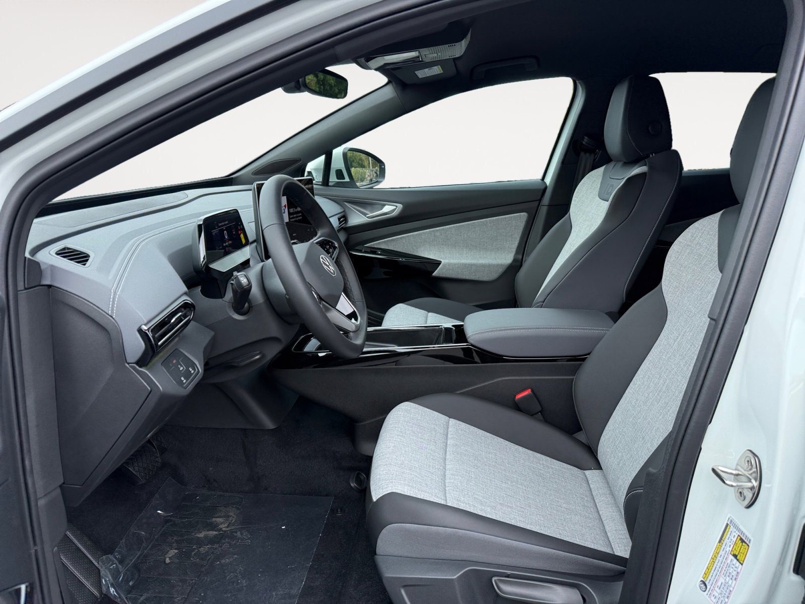 New 2025 White Pearl Volkswagen Pro image 10
