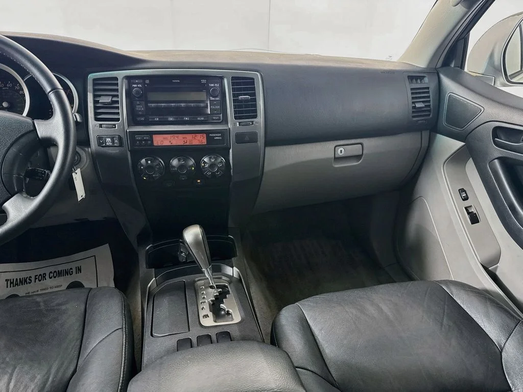 Used 2006 Silver Toyota SR5 Sport image 22
