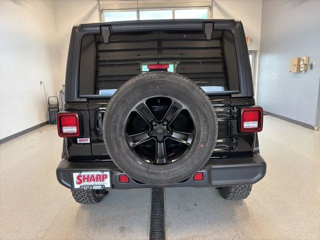 Used 2021 Black Jeep Unlimited Sahara image 8