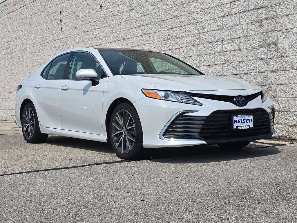 Used 2023 Beige Toyota XLE image 14
