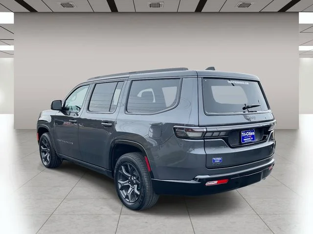 New 2026 Baltic-Gray Metallic Clear-Coat Exterior Paint Jeep Limited Altitude image 5