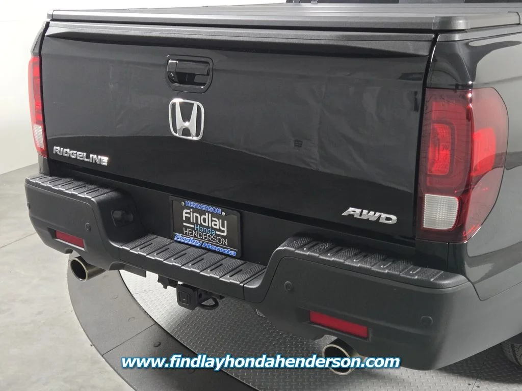 Certified Used 2023 Crystal Black Pearl Honda Black Edition image 5