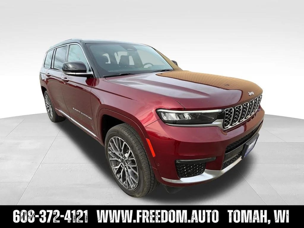 Used 2023 Velvet Red Pearlcoat Jeep Summit image 7