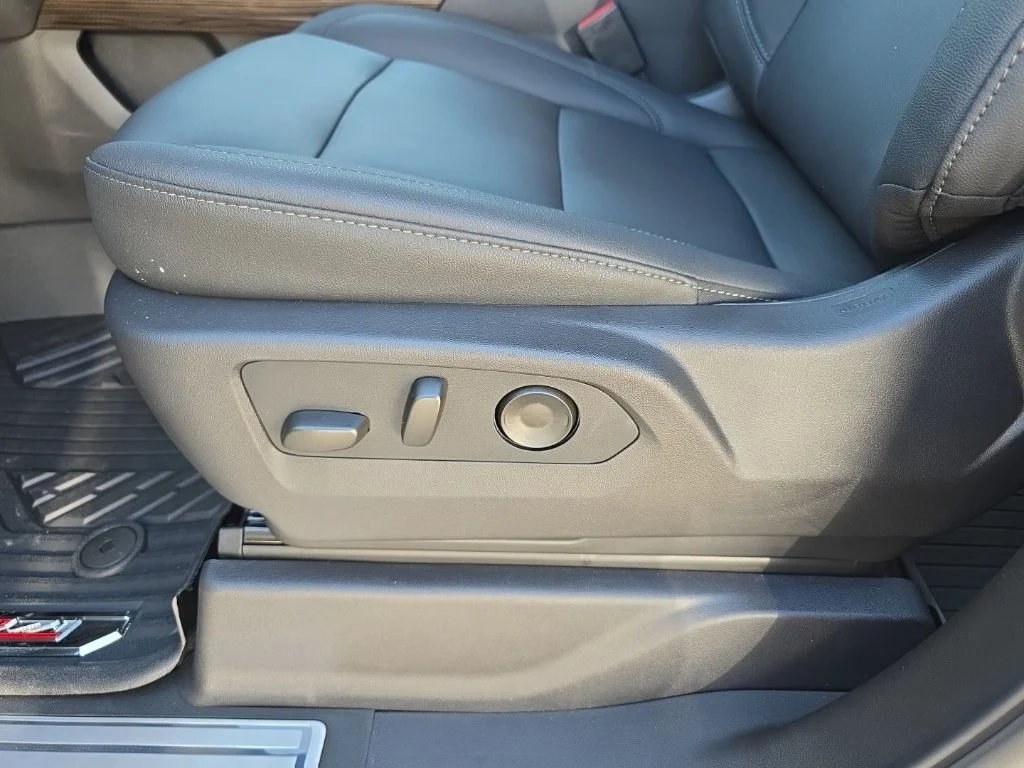 New 2026 Summit White Chevrolet LT Trail Boss image 15