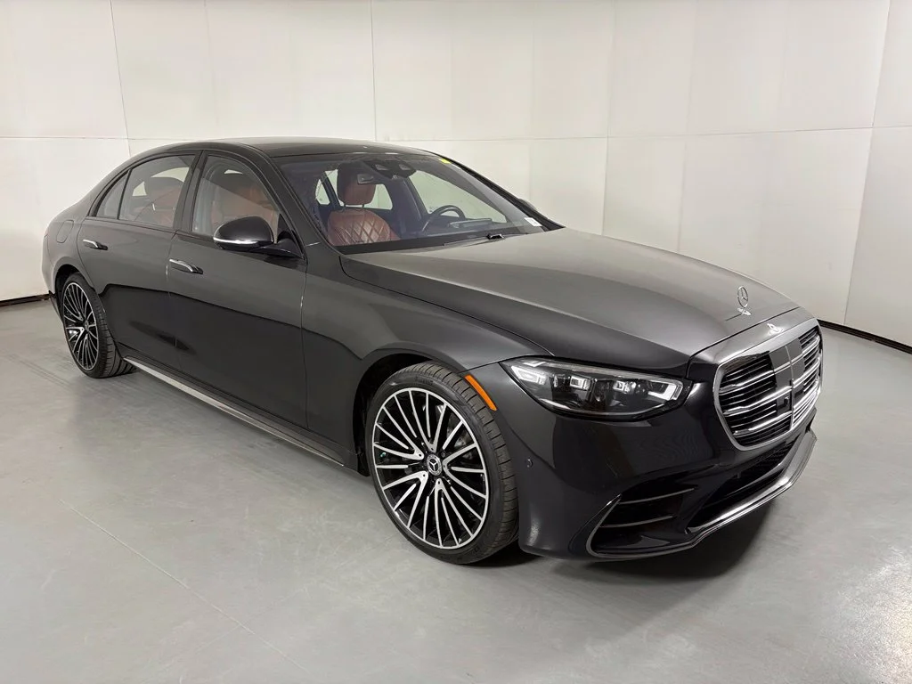 Used 2023 Gray Mercedes-Benz S 500 image 2